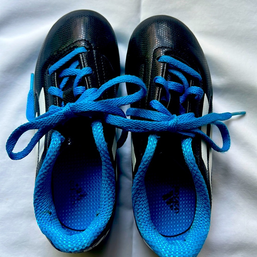 COPY - Adidas soccer cleats for boys US 13